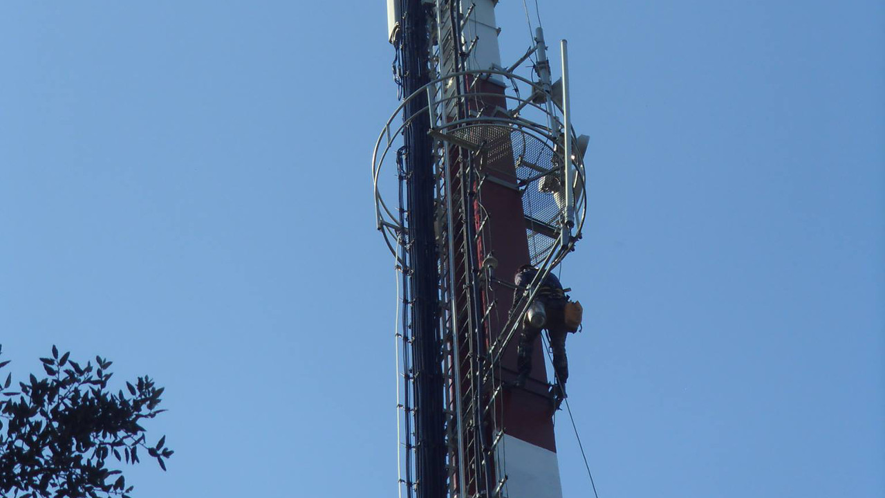 TORRES DE TELECOMUNICAÇÕES